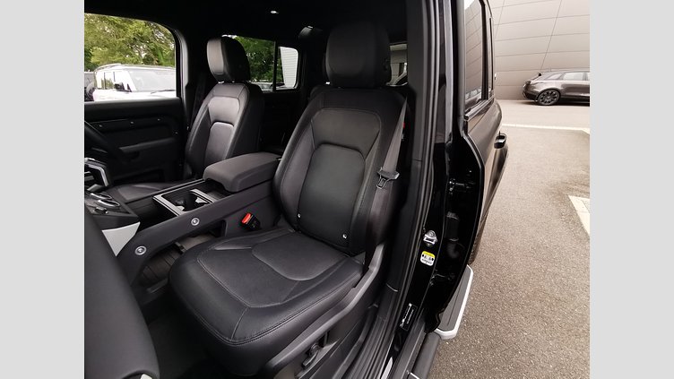 2023 認定中古車 Land Rover Defender 110 アイガーグレイ D300 AWD（AT） X-DYNAMIC SE