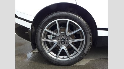 Range Rover Velar 14