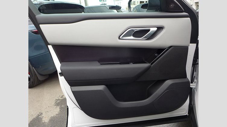 2025 認定中古車 Land Rover Range Rover Velar オストゥーニパールホワイト D200マイルドハイブリッド（ディーゼル） スタンダードホイールベース Dynamic SE