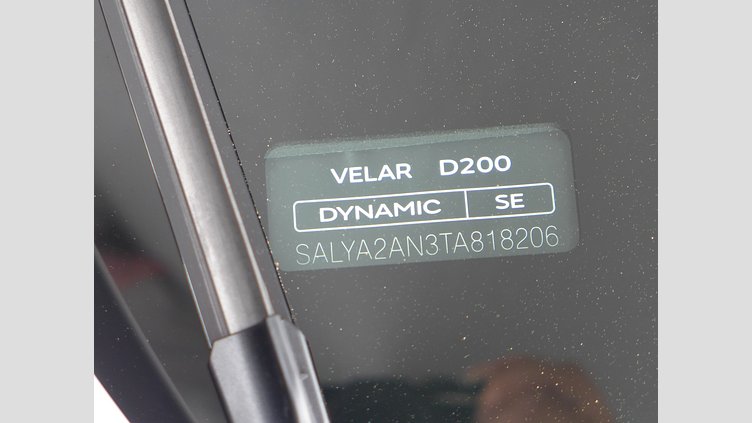 2025 認定中古車 Land Rover Range Rover Velar オストゥーニパールホワイト D200マイルドハイブリッド（ディーゼル） スタンダードホイールベース Dynamic SE