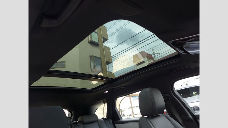 2025 認定中古車 Land Rover Range Rover Velar オストゥーニパールホワイト D200マイルドハイブリッド（ディーゼル） スタンダードホイールベース Dynamic SE