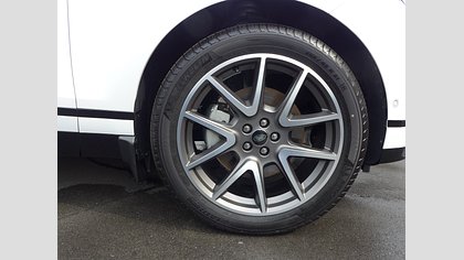 Range Rover Velar 13