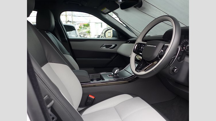 2025 認定中古車 Land Rover Range Rover Velar オストゥーニパールホワイト D200マイルドハイブリッド（ディーゼル） スタンダードホイールベース Dynamic SE