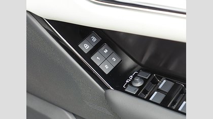 Range Rover Velar 26