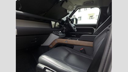 Defender 110 27