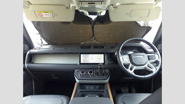 2023 認定中古車 Land Rover Defender 110 フジホワイト D300 AWD（AT） S