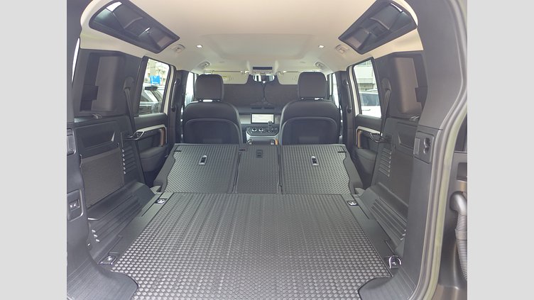 2023 認定中古車 Land Rover Defender 110 フジホワイト D300 AWD（AT） S