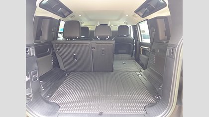 Defender 110 57