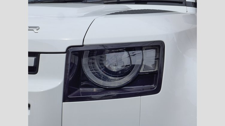 2023 認定中古車 Land Rover Defender 110 フジホワイト D300 AWD（AT） S