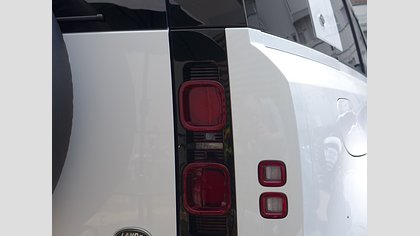 Defender 110 11