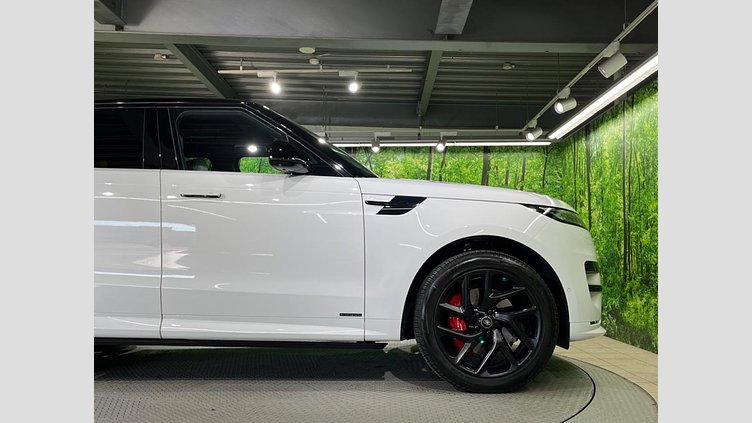 2023 認定中古車 Land Rover Range Rover Sport フジホワイト 3.0リッター6気筒300PSターボチャージドディーゼルMHEV（オートマチック） AUTOBIOGRAPHY