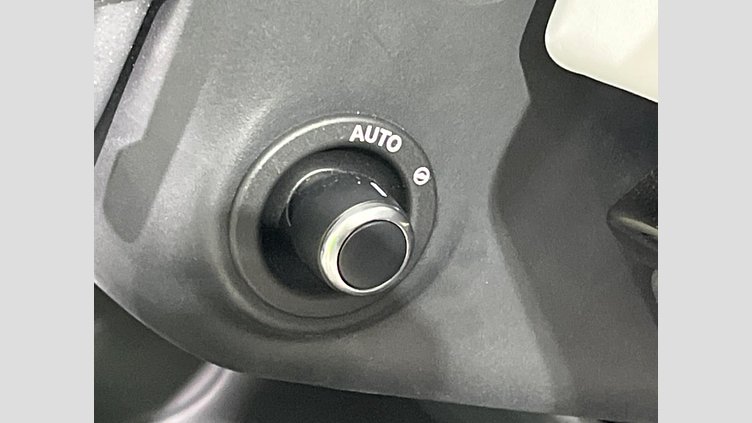 2023 認定中古車 Land Rover Range Rover Sport フジホワイト 3.0リッター6気筒300PSターボチャージドディーゼルMHEV（オートマチック） AUTOBIOGRAPHY