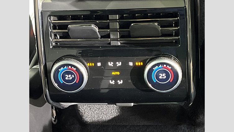 2023 認定中古車 Land Rover Range Rover Sport フジホワイト 3.0リッター6気筒300PSターボチャージドディーゼルMHEV（オートマチック） AUTOBIOGRAPHY