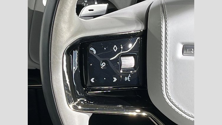 2023 認定中古車 Land Rover Range Rover Sport フジホワイト 3.0リッター6気筒300PSターボチャージドディーゼルMHEV（オートマチック） AUTOBIOGRAPHY