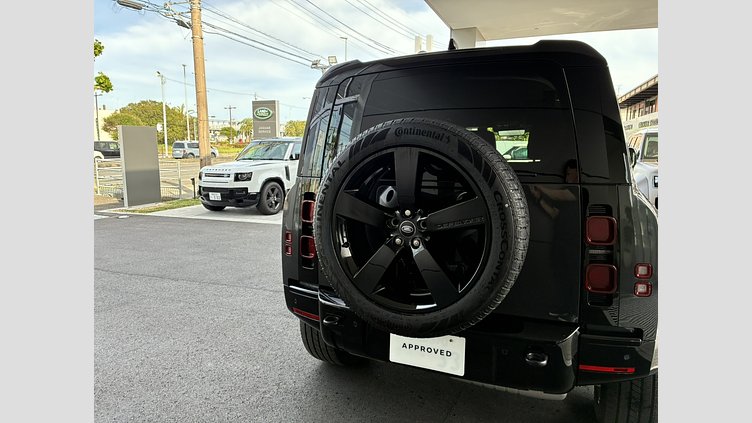 2024 認定中古車 Land Rover Defender 110 カルパチアングレイ D300 AWD（AT） X-DYNAMIC HSE