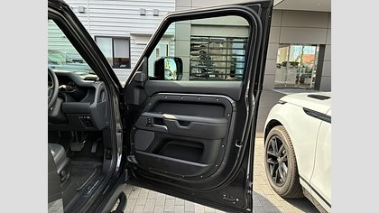 Defender 110 14