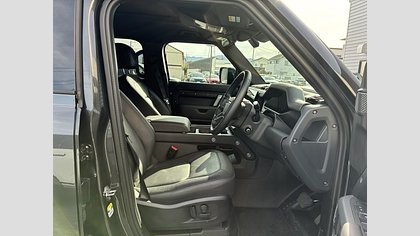 Defender 110 2