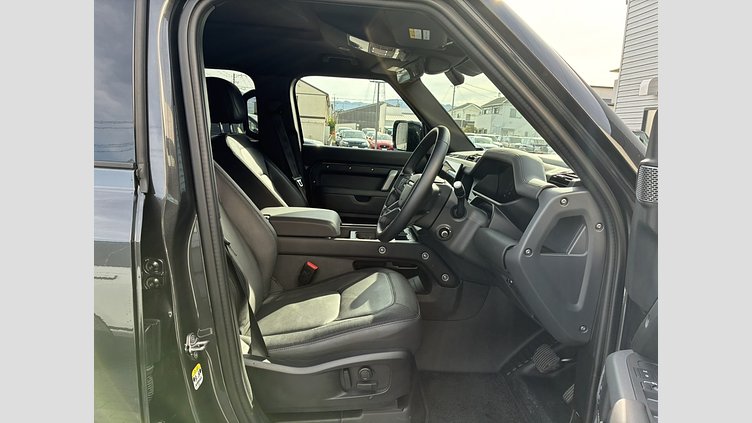 2024 認定中古車 Land Rover Defender 110 カルパチアングレイ D300 AWD（AT） X-DYNAMIC HSE