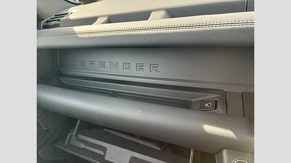 Defender 110 39