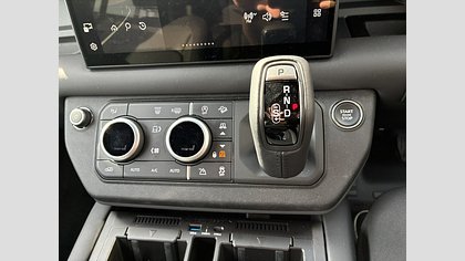Defender 110 33
