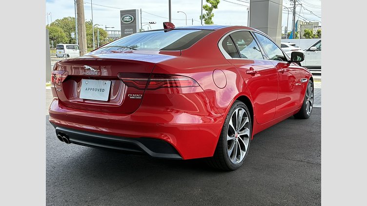 2019 認定中古車 Jaguar XE カルデラレッド D180 RWD AUTOMATIC 4 door Saloon S