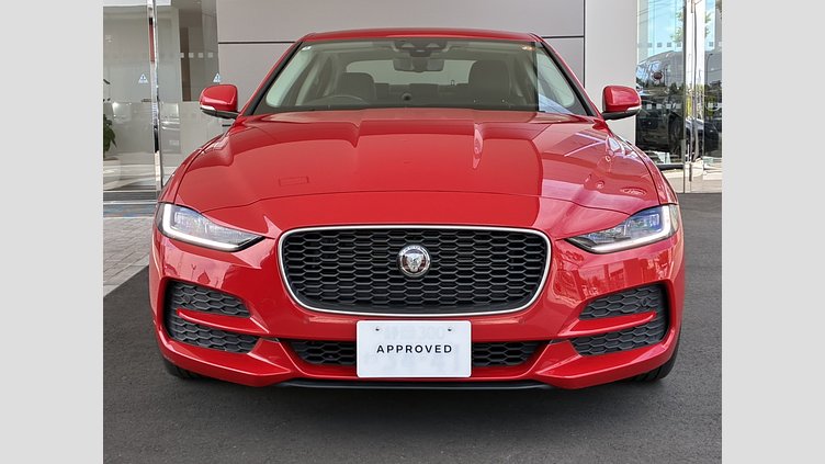 2019 認定中古車 Jaguar XE カルデラレッド D180 RWD AUTOMATIC 4 door Saloon S