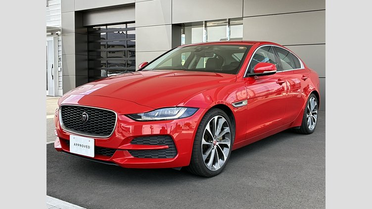 2019 認定中古車 Jaguar XE カルデラレッド D180 RWD AUTOMATIC 4 door Saloon S