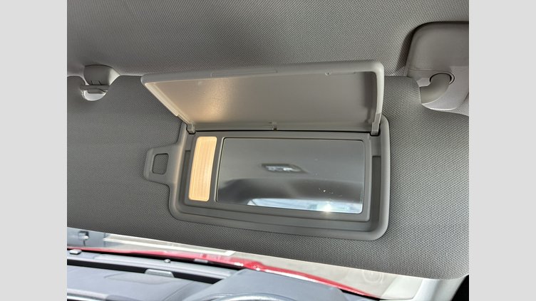 2019 認定中古車 Jaguar XE カルデラレッド D180 RWD AUTOMATIC 4 door Saloon S