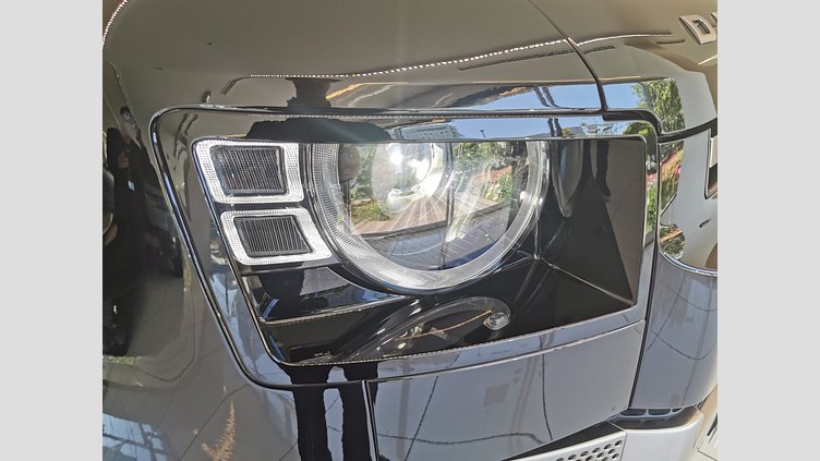 2021 認定中古車 Land Rover Defender 110 サントリーニブラック D300 AWD（AT） X