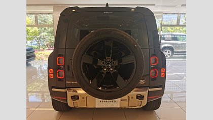Defender 110 6