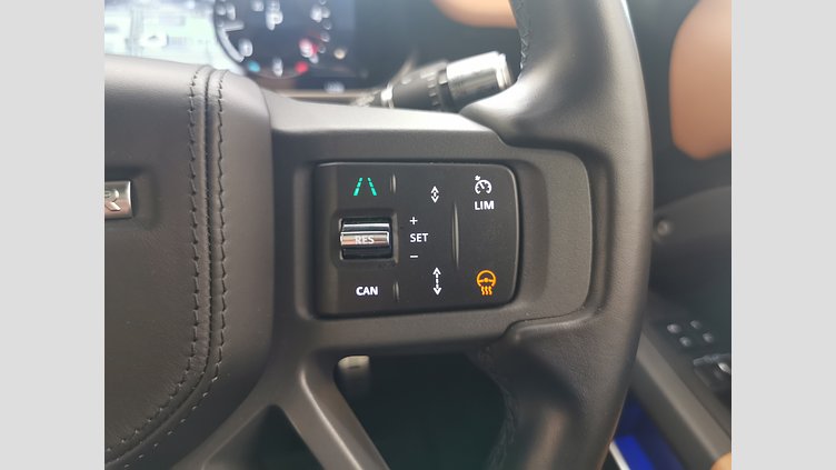 2021 認定中古車 Land Rover Defender 110 サントリーニブラック D300 AWD（AT） X