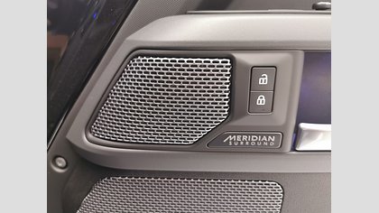 Defender 110 19
