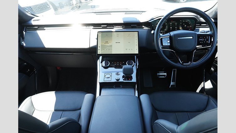 2023 認定中古車 Land Rover Range Rover Sport サントリーニブラック 3.0リッター6気筒400PSターボチャージドガソリンMHEV（オートマチック） FIRST EDITION