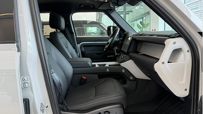 Defender 110 3