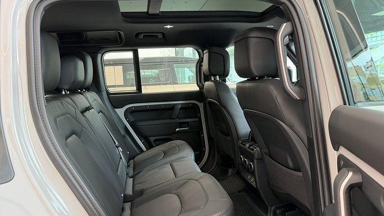 2026 新車 Land Rover Defender 110 (1CN) Borasco Grey 布拉斯卡灰 D350  輕油電混合 X-Dynamic HSE