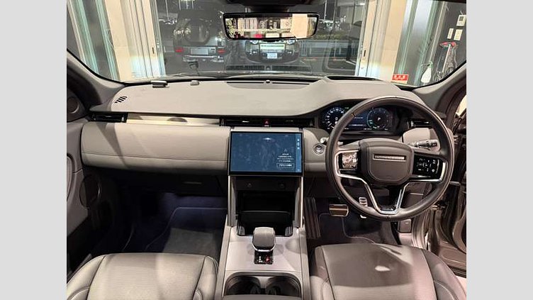 2024 認定中古車 Land Rover Discovery Sport シリコンシルバー プラグインハイブリッド（ガソリン） 標準ホイール Dynamic HSE
