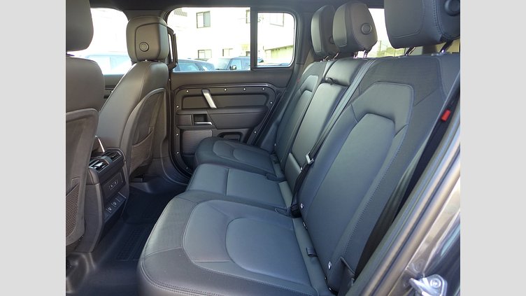 2022 認定中古車 Land Rover Defender 110 カルパチアングレイ D300 AWD（AT） X-DYNAMIC HSE