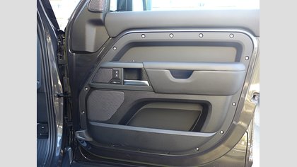 Defender 110 15