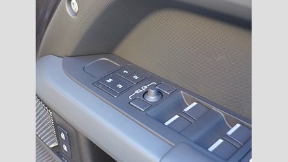 Defender 110 16