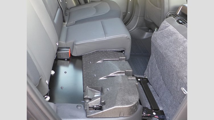 2022 認定中古車 Land Rover Defender 110 カルパチアングレイ D300 AWD（AT） X-DYNAMIC HSE