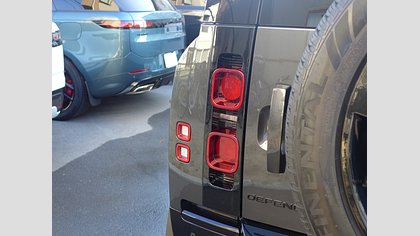 Defender 110 10
