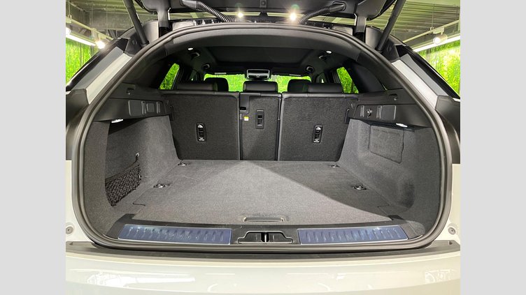 2024 認定中古車 Land Rover Range Rover Velar フジホワイト P400eプラグインハイブリッド（ガソリン） スタンダードホイールベース Dynamic SE