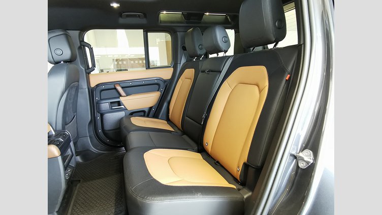 2023 認定中古車 Land Rover Defender 110 カルパチアングレイ D300 AWD（AT） X-DYNAMIC HSE