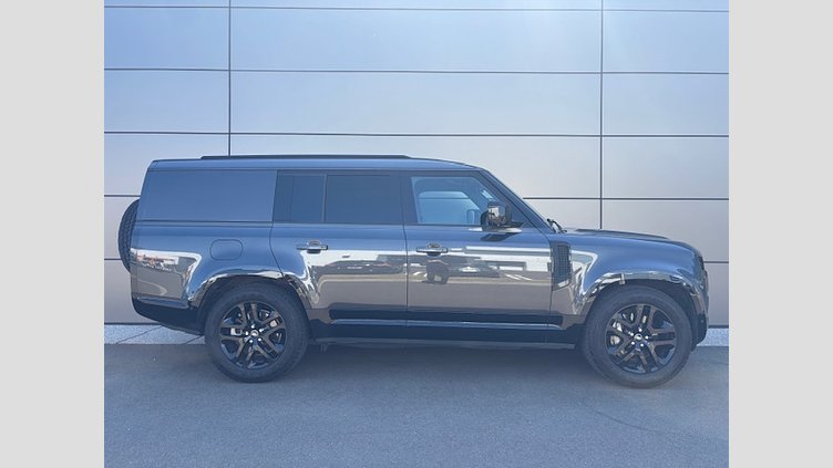 2024 認定中古車 Land Rover Defender 130 カルパチアングレイ D300 AWD（AT） OUTBOUND