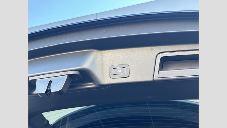 2024 認定中古車 Land Rover Range Rover Evoque サントリーニブラック D200マイルドハイブリッド（ディーゼル） Standard Wheelbase S