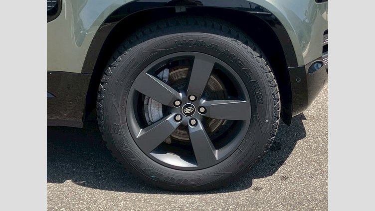 2025 認定中古車 Land Rover Defender 90 パンゲアグリーン D350 ディーゼルマイルドハイブリッド X-Dynamic HSE