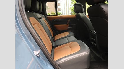 Defender 110 4