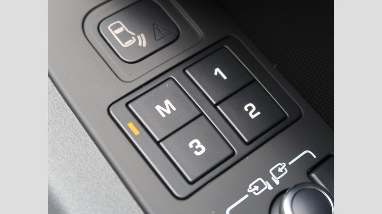 2022 認定中古車 Land Rover Defender 110 タスマンブルー D300 AWD（AT） X-DYNAMIC HSE