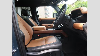 Defender 110 23