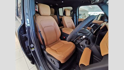 Defender 110 16